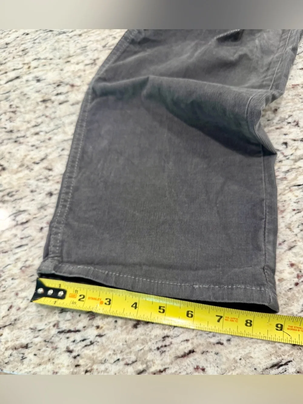 Levi’s 514 Corduroy Pants Gray Mens 36x32 Straight  9” Leg Openings